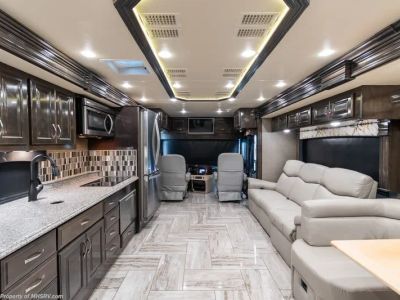 2018 American Coach American Revolution - Photo 2