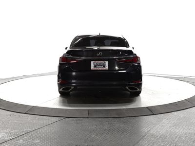 2022 Lexus ES - Photo 10