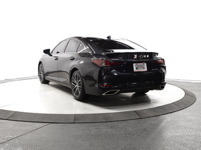 2022 Lexus ES - Photo 9