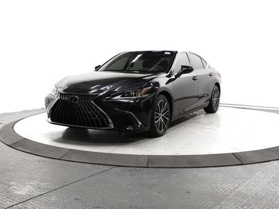 2022 Lexus ES - Photo 3