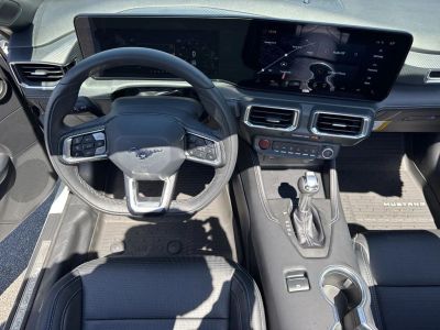 2025 Ford Mustang - Photo 19
