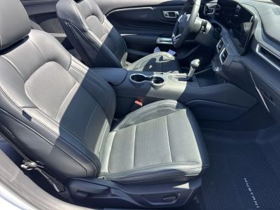 2025 Ford Mustang - Photo 13