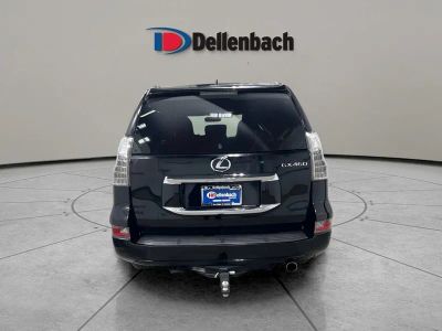 2016 Lexus GX 460 — interior view