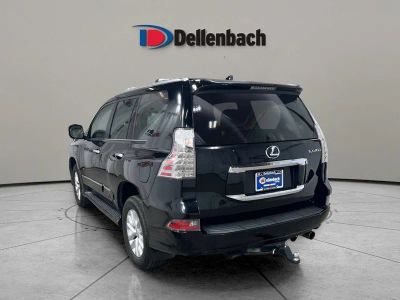 2016 Lexus GX 460 — rear three-quarter view