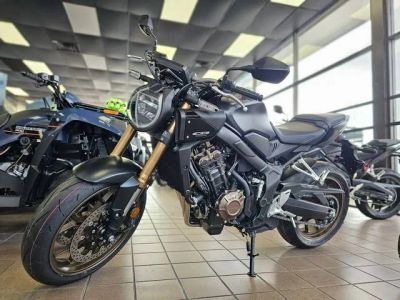 2026 Honda® CB650R E-Clutch — front three-quarter view