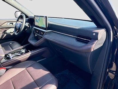 2025 Ford Explorer - Photo 32
