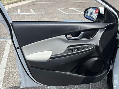 2023 Hyundai Kona Electric — photo 10 view