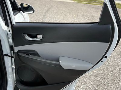 2023 Hyundai Kona Electric — photo 15 view
