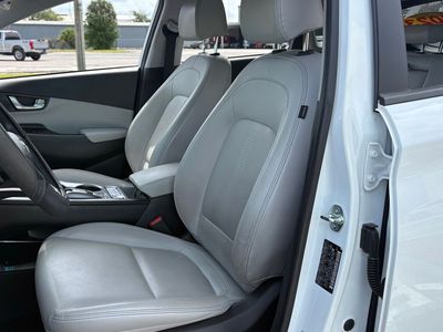 2023 Hyundai Kona Electric — photo 9 view