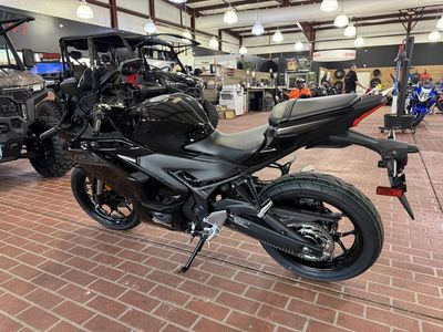 2026 Yamaha YZF-R3 - Photo 7