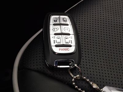 2026 Chrysler Pacifica — photo 15 view