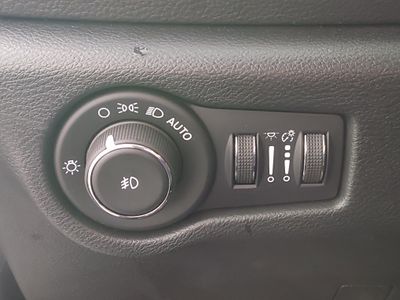 2026 Chrysler Pacifica — photo 13 view