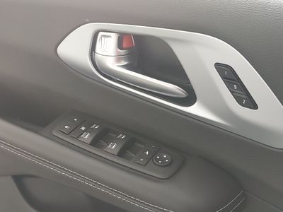 2026 Chrysler Pacifica — photo 19 view