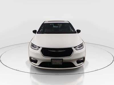 2026 Chrysler Pacifica — side profile view