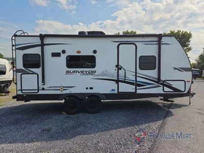 2022 Forest River RV Surveyor Legend — photo 10 view
