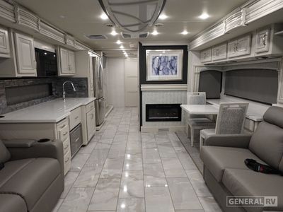 2026 Fleetwood Discovery - Photo 5