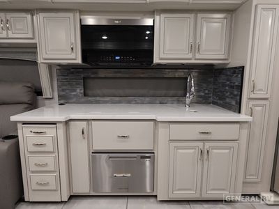 2026 Fleetwood Discovery - Photo 7