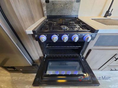 2021 Prime Time RV Avenger — photo 19 view