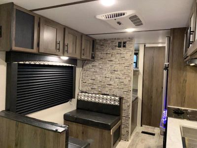 2021 Prime Time RV Avenger — photo 31 view
