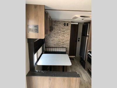 2021 Prime Time RV Avenger — photo 34 view