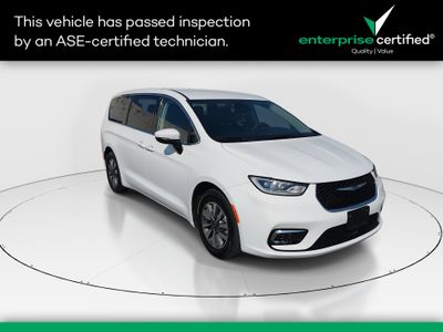2023 Chrysler Pacifica Hybrid Touring L FWD — front three-quarter view