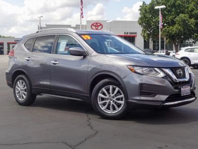 2019 Nissan Rogue — engine compartment view