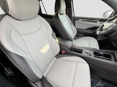 2026 Volkswagen Tiguan - Photo 14