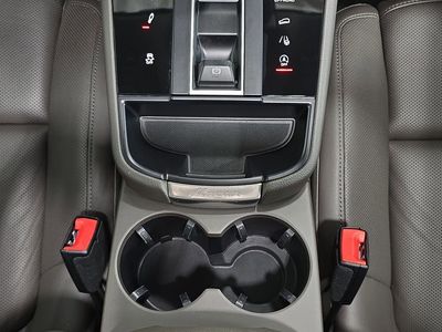 2024 Porsche Macan - Photo 20