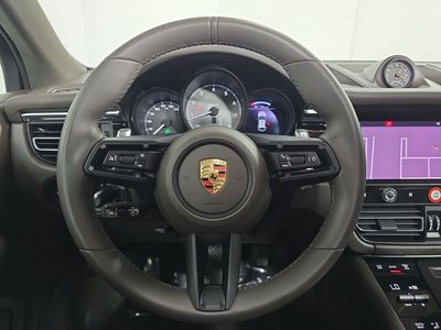 2024 Porsche Macan - Photo 14