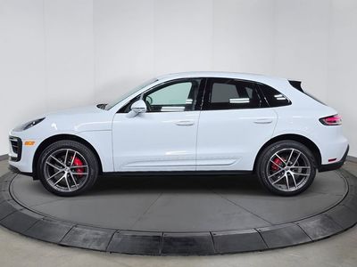 2024 Porsche Macan - Photo 2