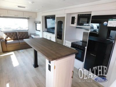 2026 Forest River RV Grand Surveyor — photo 10 view