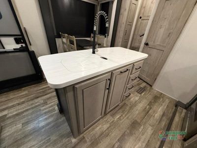 2023 Keystone RV Alpine — photo 16 view