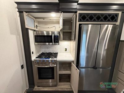 2023 Keystone RV Alpine — photo 21 view