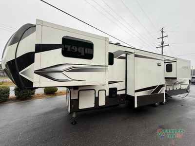 2023 Keystone RV Alpine — photo 8 view