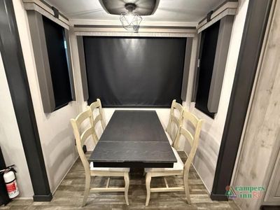 2023 Keystone RV Alpine — photo 31 view
