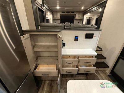 2023 Keystone RV Alpine — photo 15 view