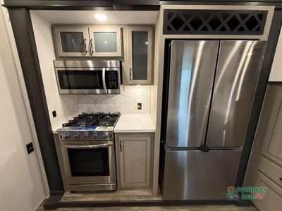 2023 Keystone RV Alpine — photo 20 view