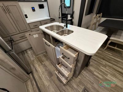 2023 Keystone RV Alpine — photo 19 view