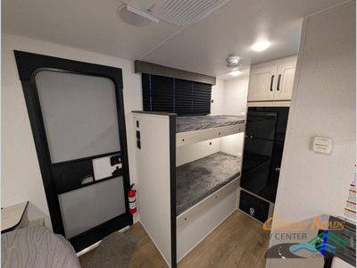 2025 Palomino Puma Camping Edition - Photo 11