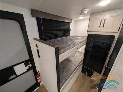 2025 Palomino Puma Camping Edition - Photo 12
