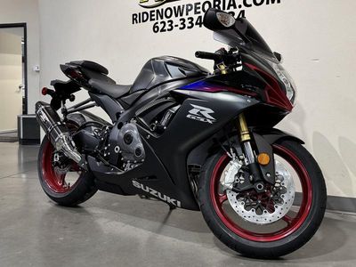 2026 Suzuki GSX-R750 in METALLIC MATTE BLACK NO. 2 / CANDY DARING RED — front three-quarter view