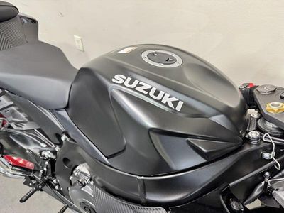 2026 Suzuki GSX-R750 — photo 14 view