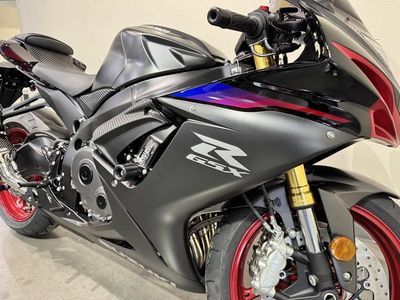 2026 Suzuki GSX-R750 — photo 9 view