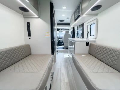 2027 Thor Motor Coach SEQUENCE - Photo 4