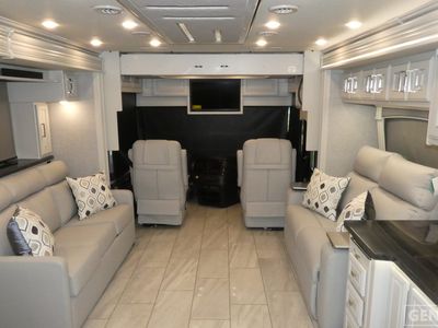 2026 Fleetwood Discovery LXE - Photo 6