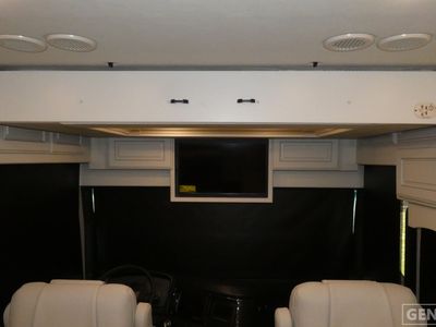 2026 Fleetwood Discovery LXE - Photo 12