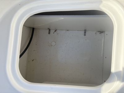 2023 Bayliner M17 - Photo 18