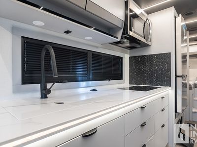 2026 Coachmen Euro - Photo 10