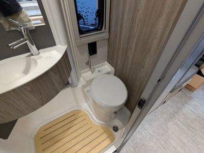 2026 Winnebago Ekko Sprinter — photo 9 view