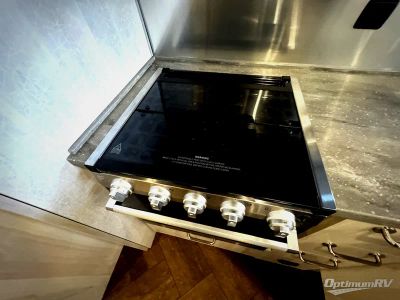 2022 Airstream International - Photo 6